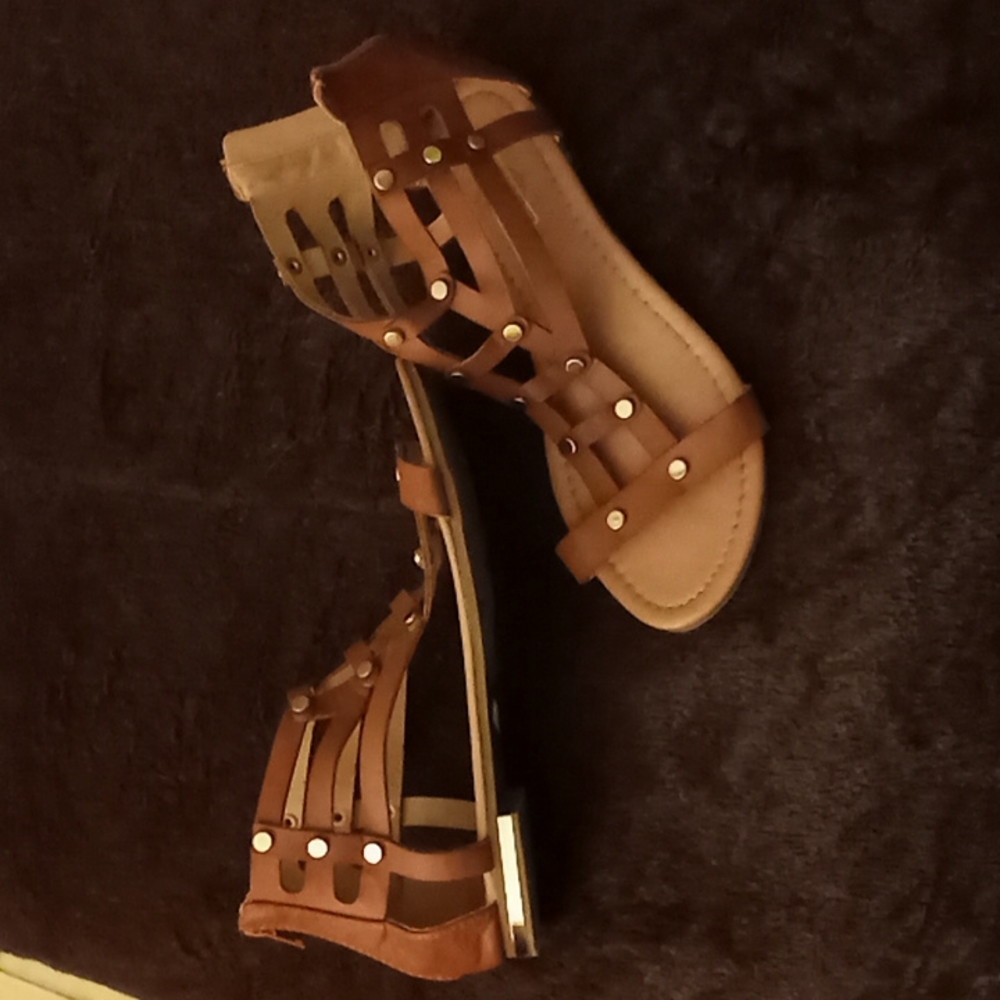 Sandals - Picture 3 of 3